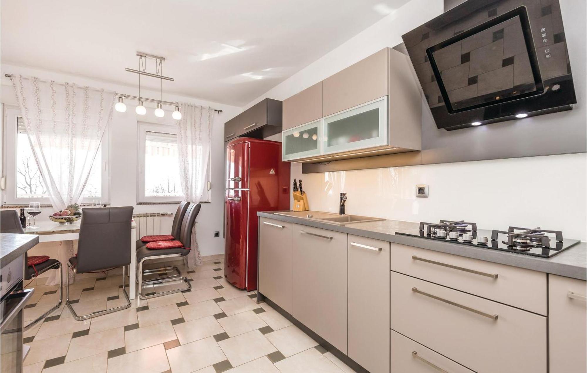 Nice Apartment In Rijeka With Wifi Kültér fotó